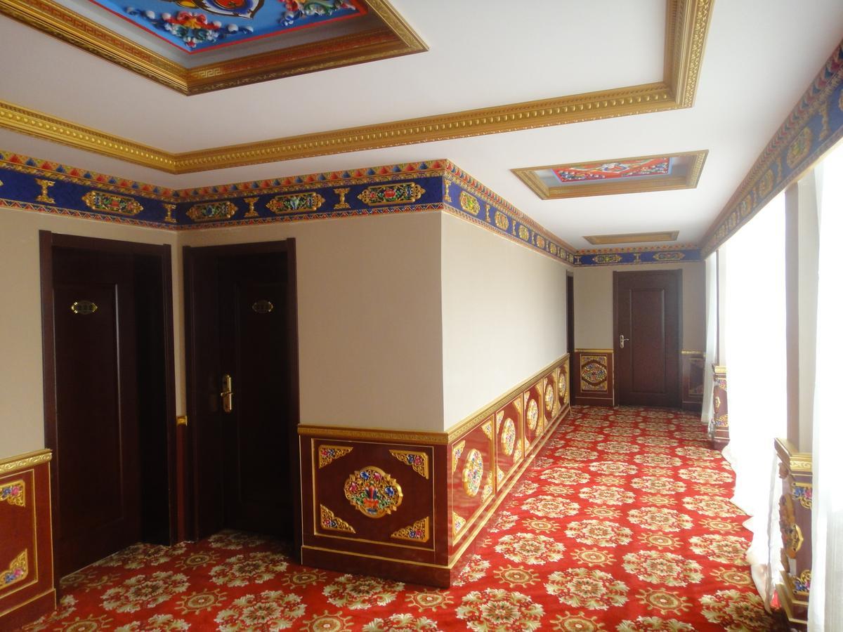 Overseas Tibetan Hotel Сяхе Екстер'єр фото