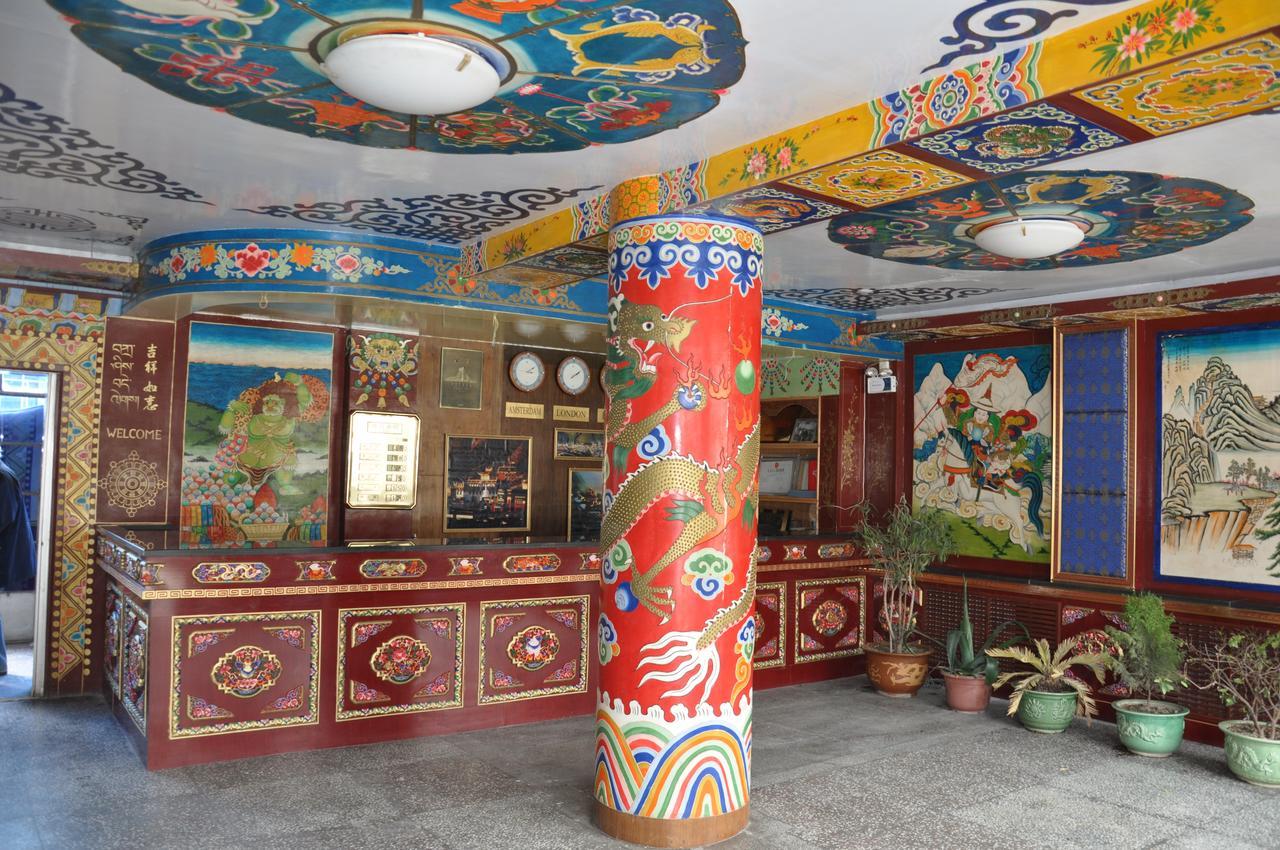 Overseas Tibetan Hotel Сяхе Екстер'єр фото